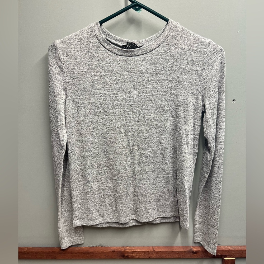 Forever 21 women’s long sleeve top S
